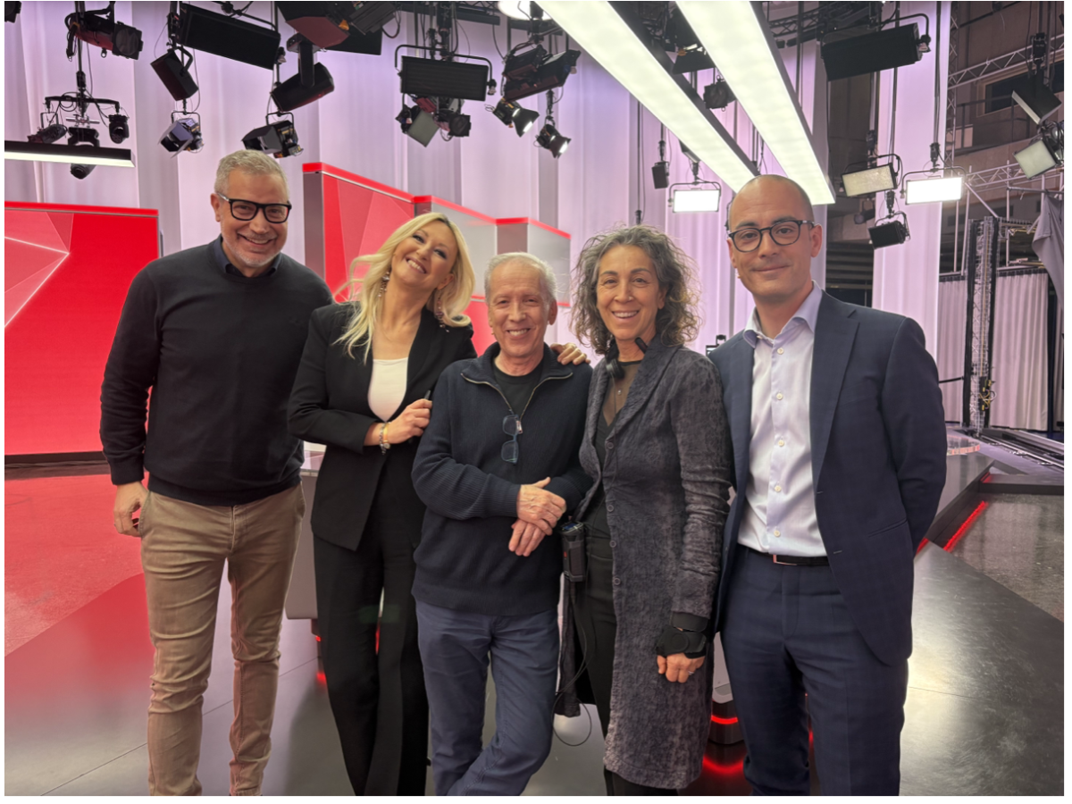 Danny Rauseo di Rete Uno, Alessia Caldelari del TG (RSI), l' assistente Daniela Marino e Paolo Bobbià del "Quotidiano".